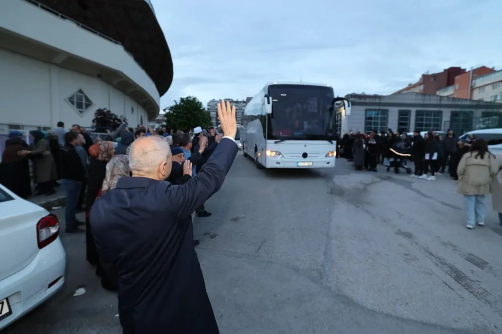 Hacı Adaylarını Başkan Büyükgöz Uğurladı