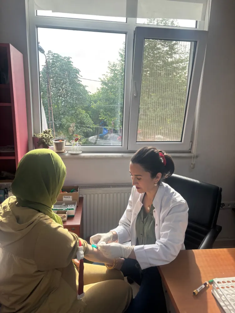 AİLE SAĞLIK MERKEZİ HEMŞİRELERİ  İNSAN ÜSTÜ GÜÇLE ÇALIŞIYO