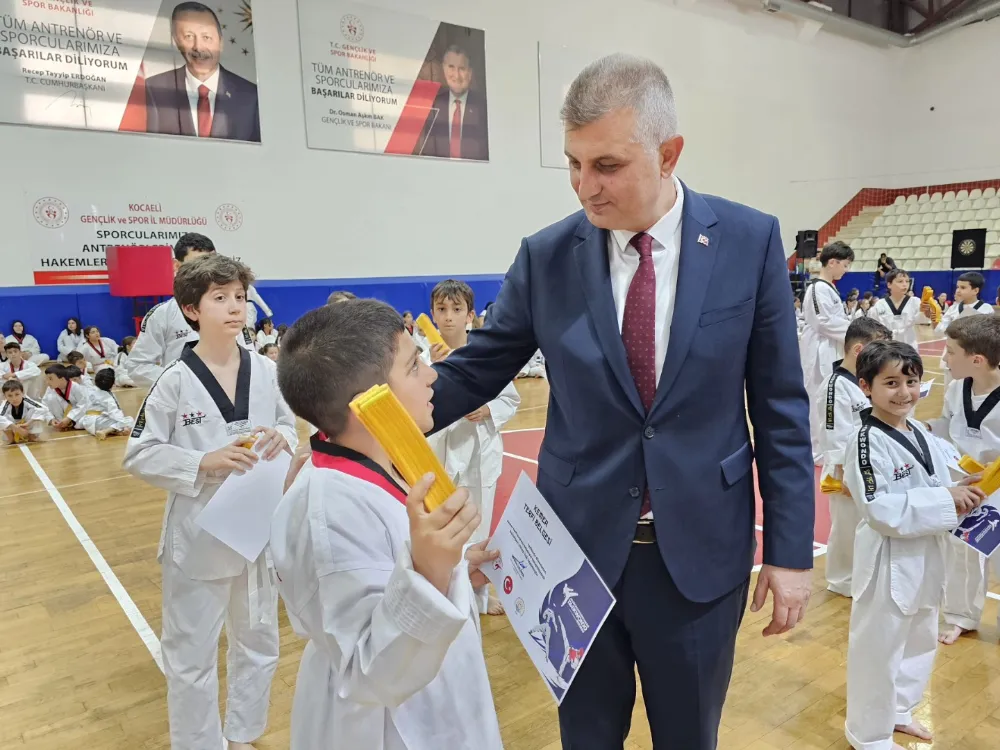 293 GÖLCÜK BELEDİYESPOR TAEKWONDO SPORCUSU KUŞAK ATLADI