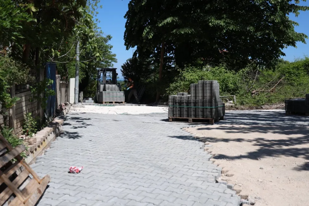 Kartepe’de Üstyapı Çalışmaları Aralıksız Sürüyor