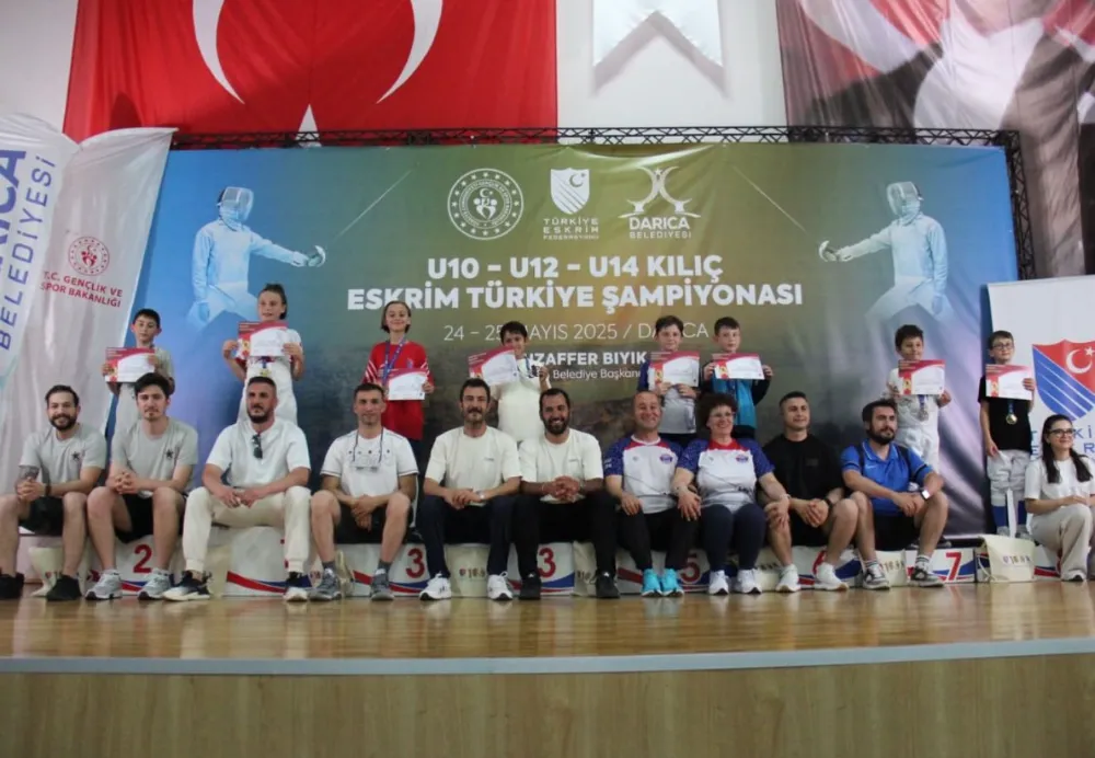 Darıca’da kılıçlar çekildi, şampiyonlar belli oldu