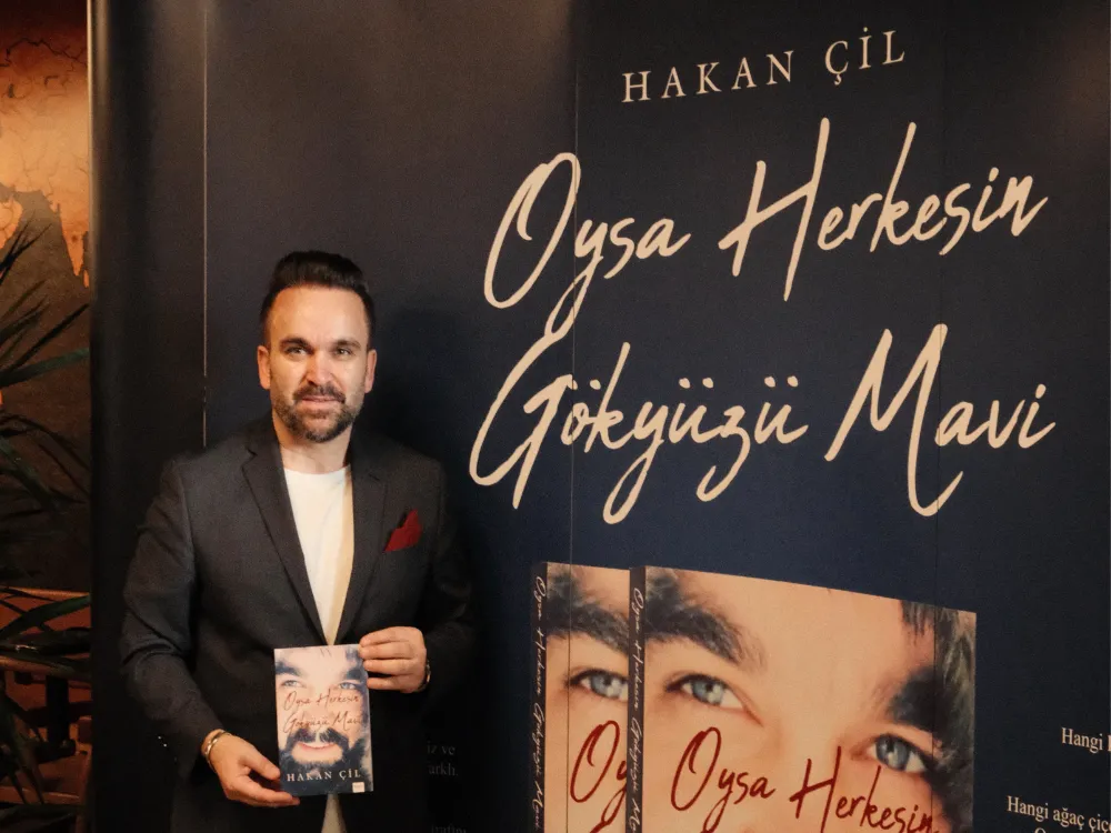 Hakan Çil, “Oysa Herkesin Gökyüzü Mavi” Kitabıyla Okurlarıyla Buluştu