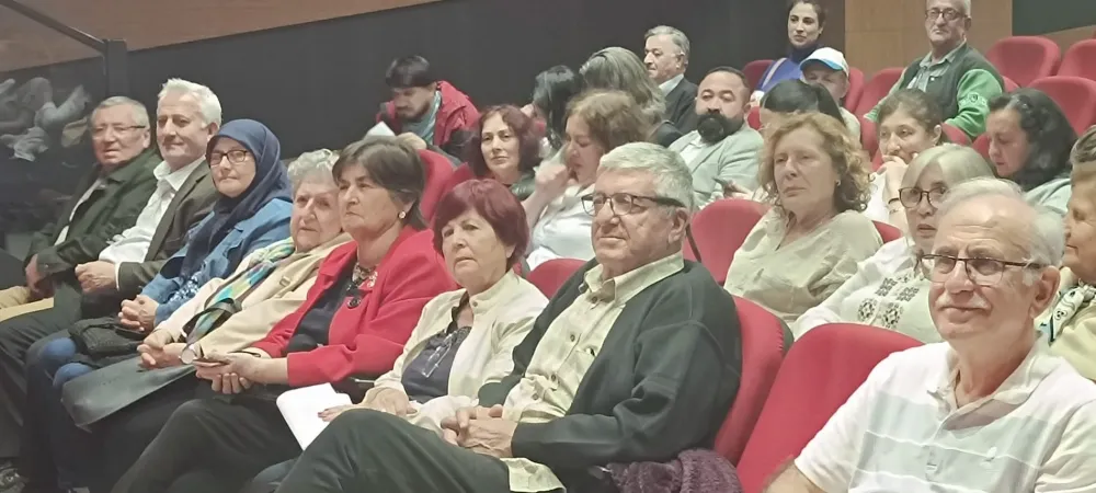 Kandırada İçinde Bahar Geçen Şiirler ve Türküler; Programı