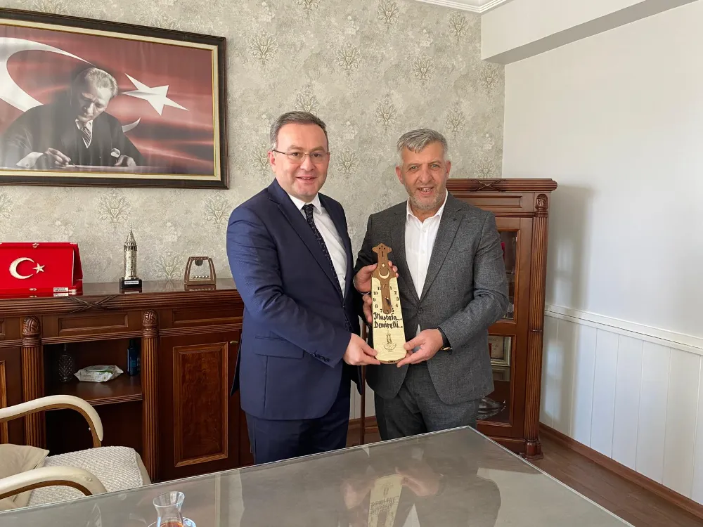 Kocaeli Trabzonlular Derneği’nden, Derince Kaymakamı Demirelli’ye ziyaret
