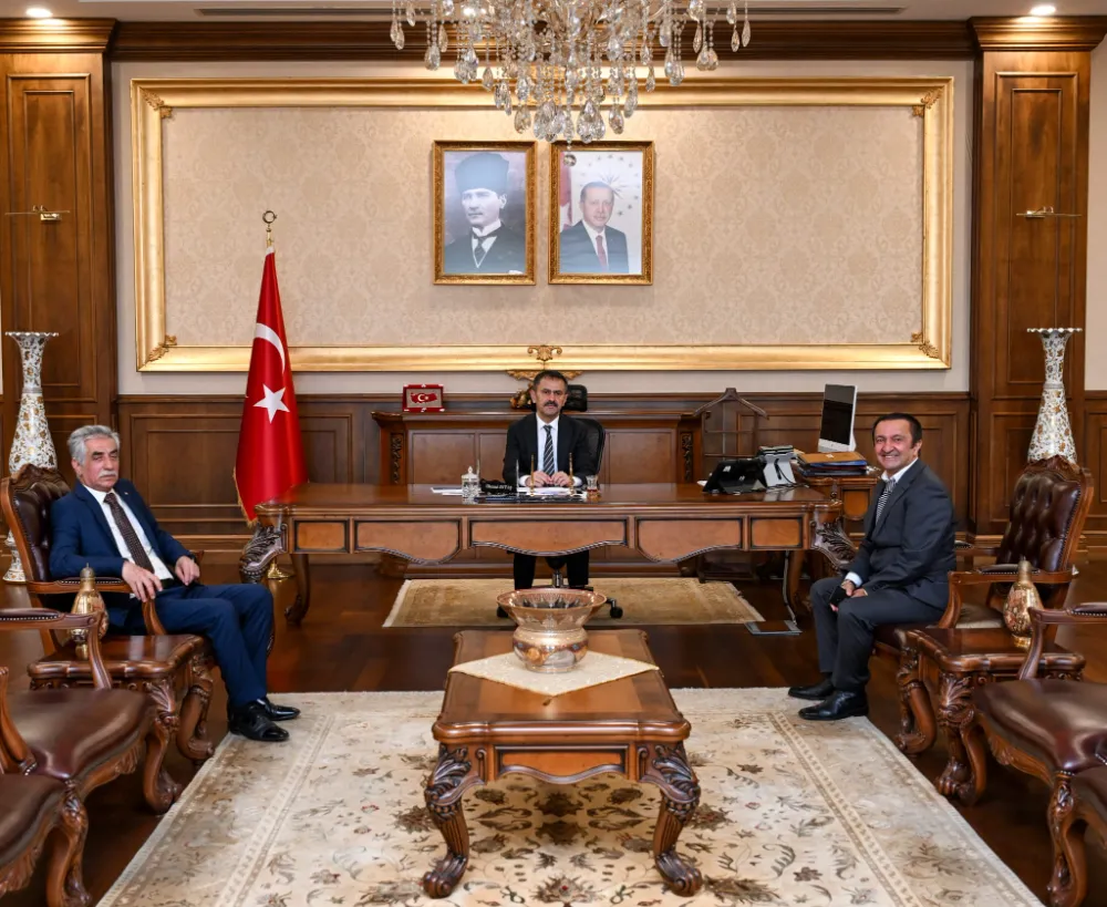 Vali Aktaş, Gölcük Anadolu Halk Dansları Gençlik Kulübü Derneği Başkanı Selçuk Didin’i  Kabul Etti
