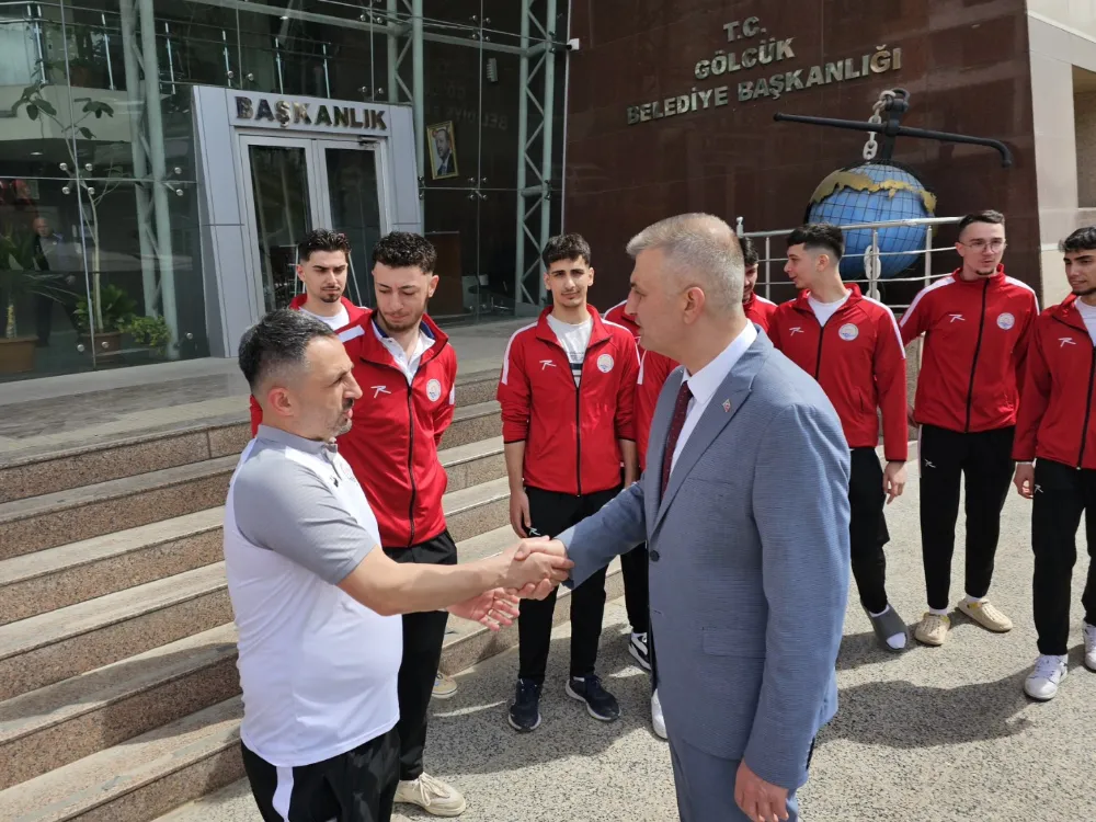  GÖLCÜK BELEDİYESPOR VOLEYBOL TAKIMIMININ HEDEFİ TÜRKİYE ŞAMPİYONASI