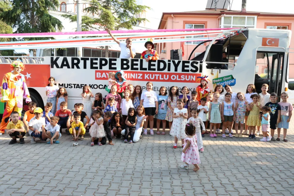 Kartepe’de Mahalle Mahalle Bayram Neşesi  