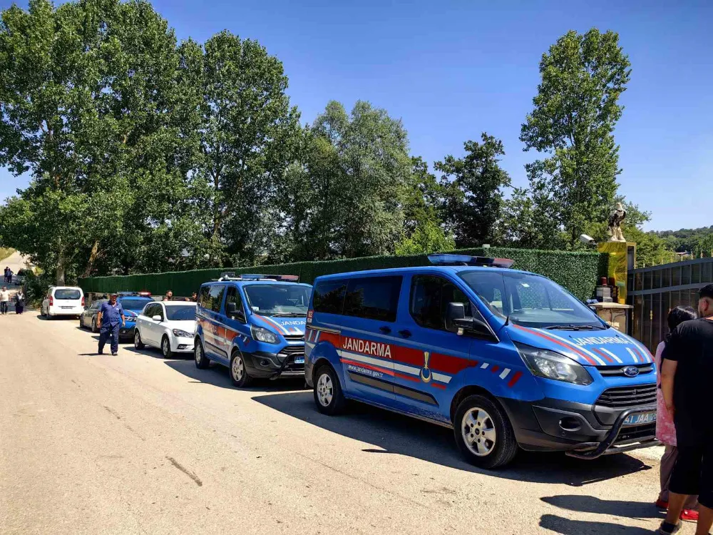 Evinde ölü bulundu