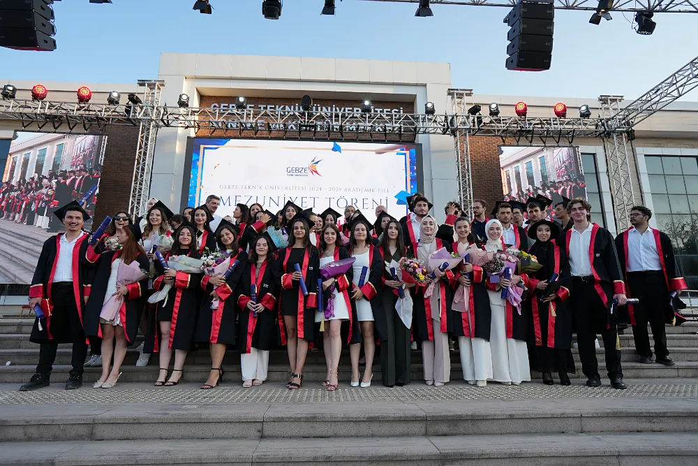 GTÜ 2024-2025 Akademik Yılı Mezuniyet Töreni Görkemli Bir Etkinlikle Gerçekleştirildi
