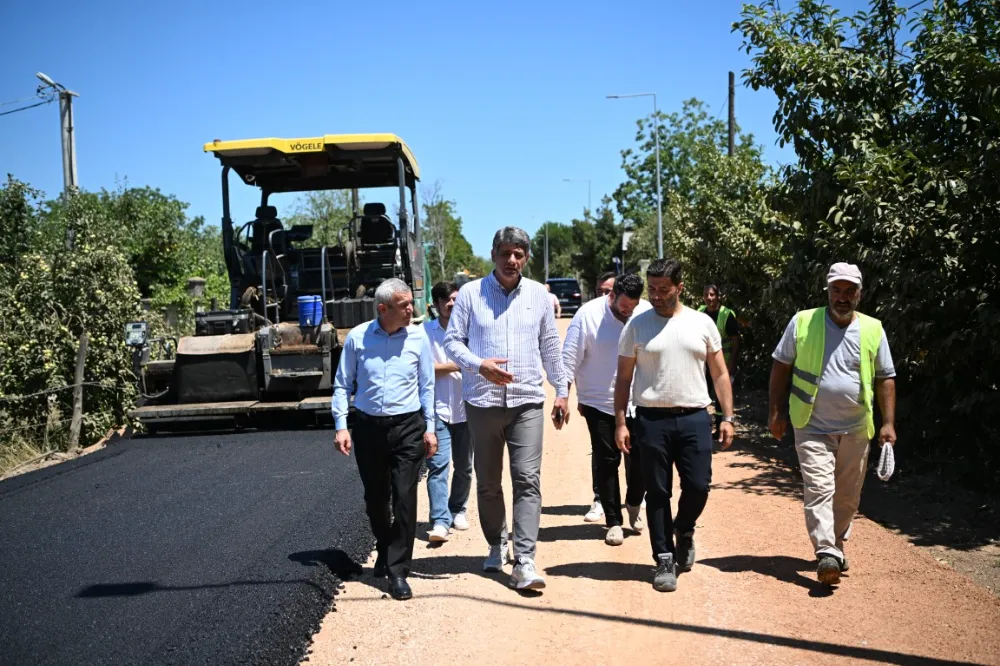 Kartepe’de Asfalt Mesaisi Durmuyor