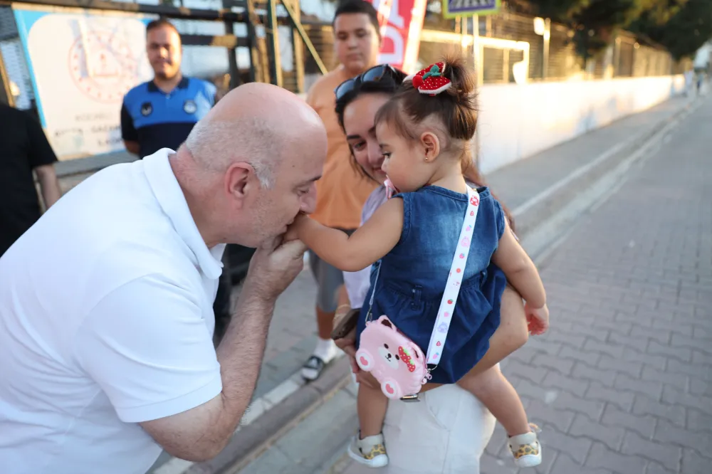 Her mahallede şenlik her çocukta mutluluk