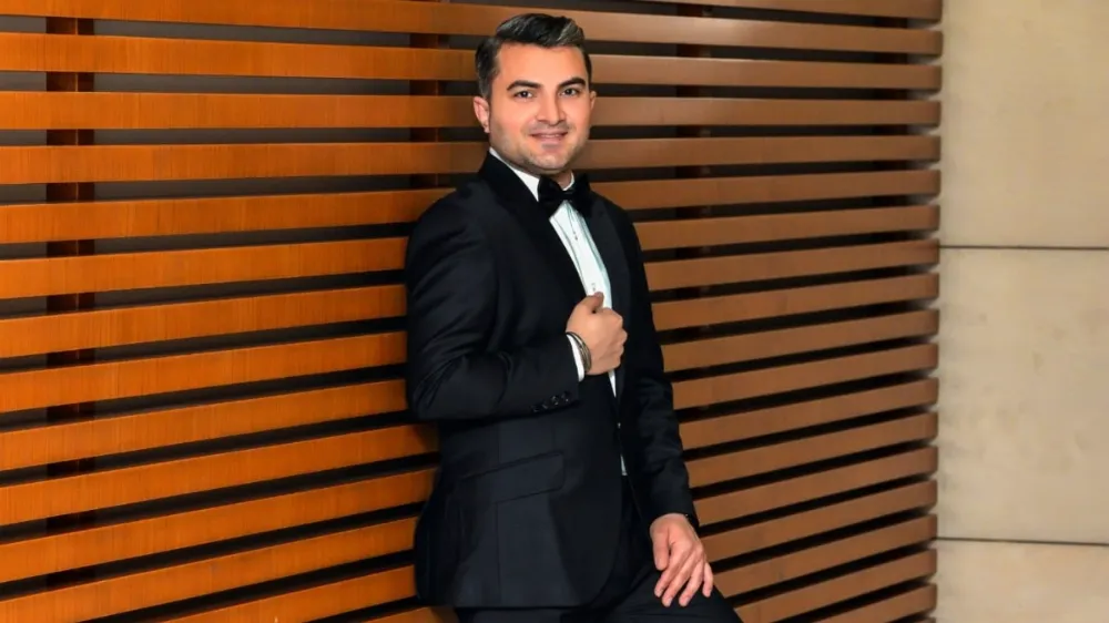 Ferit Evgi: Işığın ve İlhamın Yolculuğu