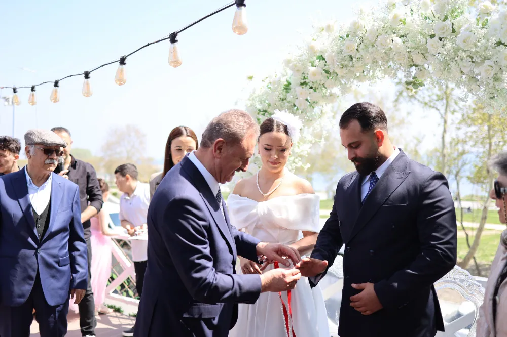 Mutluluğa İlk Adım: Deniz & Zafer Berkay Evleniyor