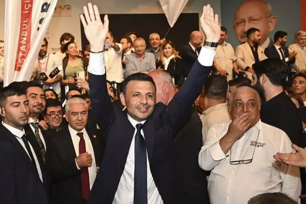 KEMALİST AYDINLANMA DERNEĞİ BAŞKANI ANADOL’DAN CHP’YE “UYARI”: TÜZÜĞÜ HATIRLATTI